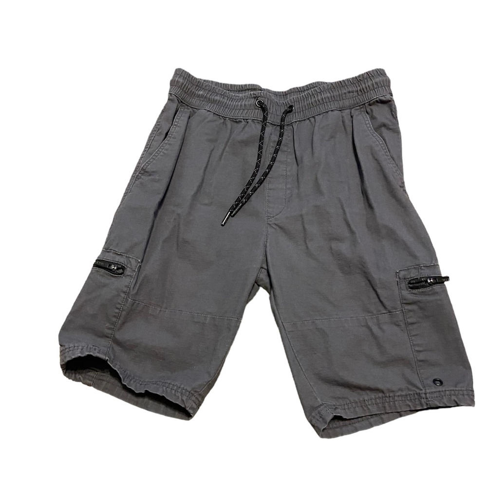 Gray CSG men’s drawstring shorts in size medium